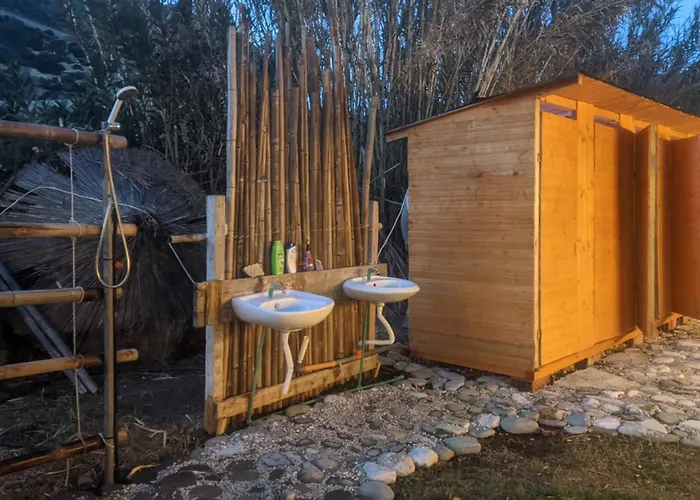 Kamp alanı Waveside Borş