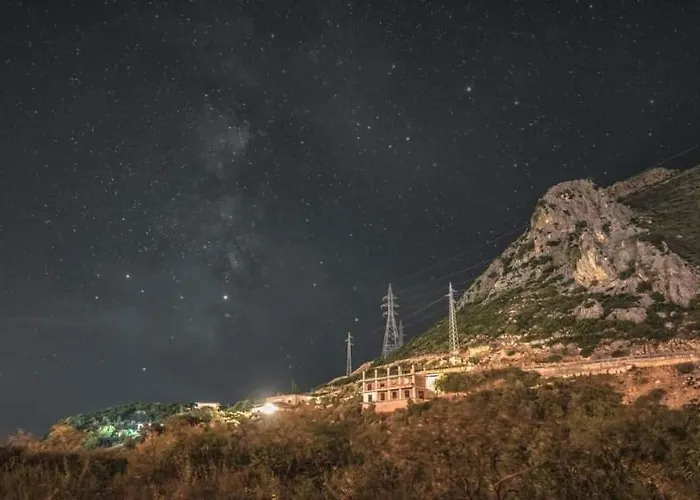 Waveside Kamp alanı Borş