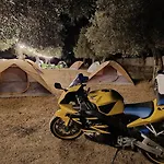 Waveside Campeggio