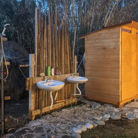 Kamp alanı Waveside Borş