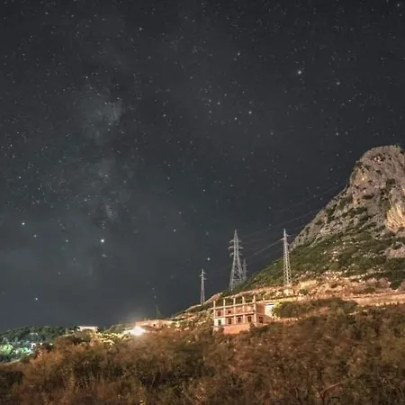 Waveside Kamp alanı Borş