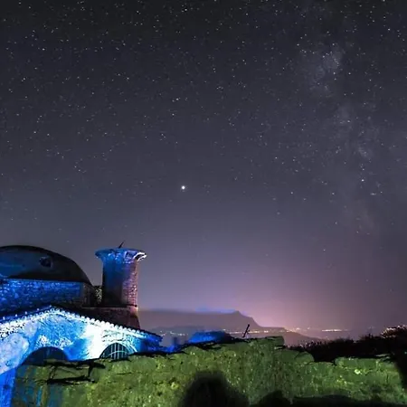 Waveside אתר קמפינג *